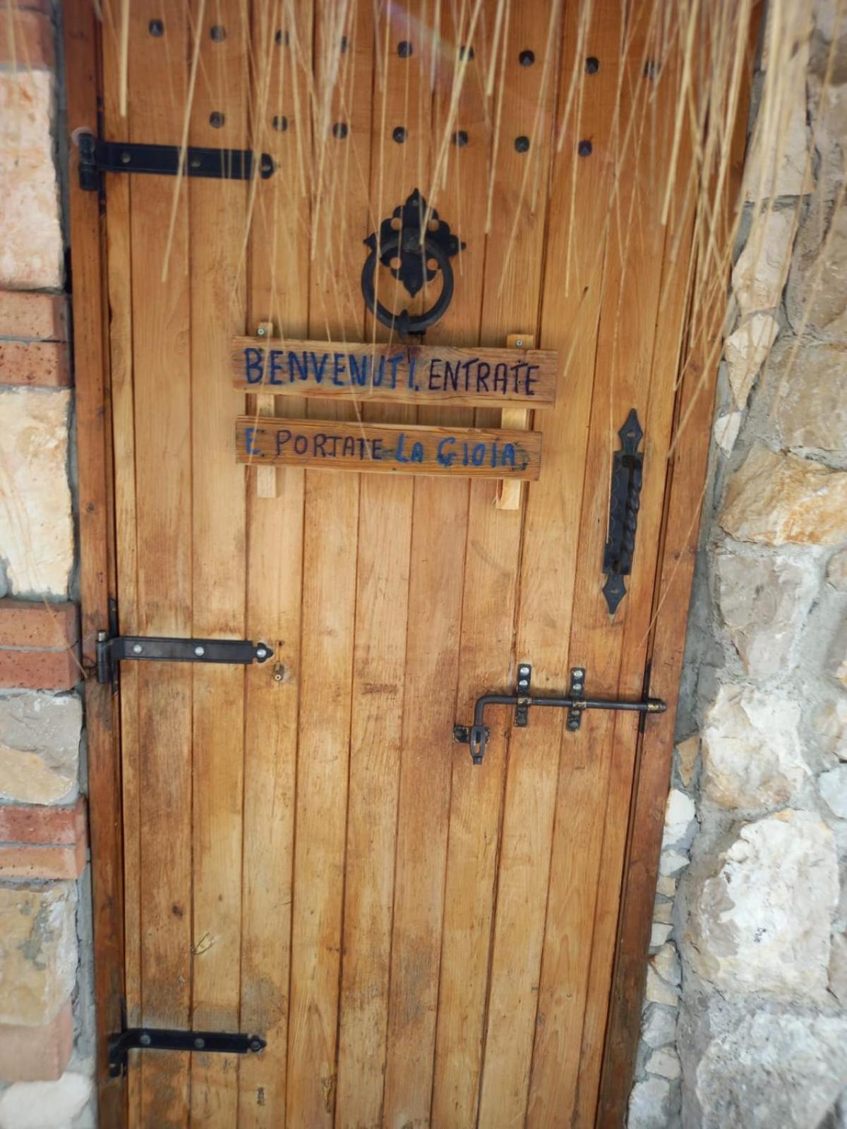 Le Capanne Di Villa Margherita Sonnino Habitación foto