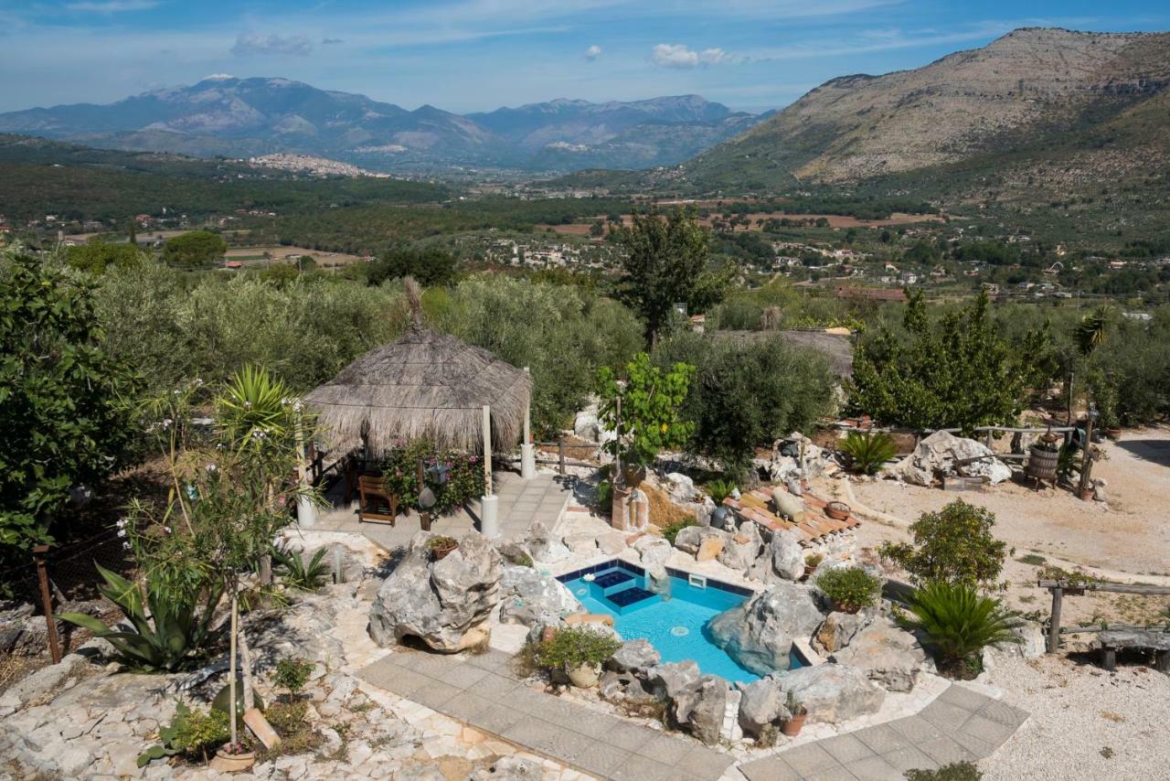 Le Capanne Di Villa Margherita Sonnino Exterior foto